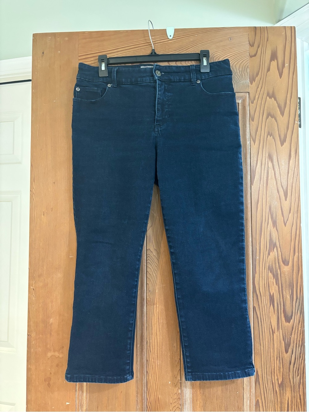 Chico’s So Slimming Straight Leg Jeans Size 10